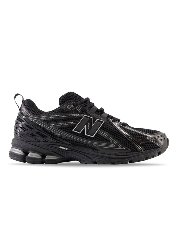 New Balance M1906RCH - Black. Buy sneakers men.