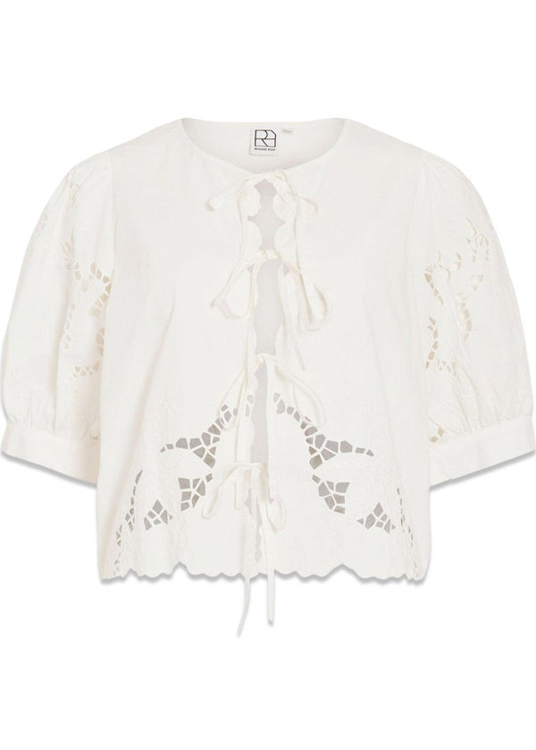 ROUSCARLET 2/4 O-NECK TOP - White-Blouses-ROUGE EDIT-Butler Loftet