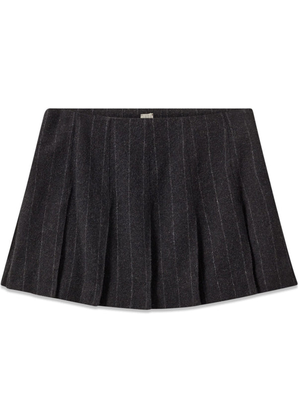 Richard Tennis Skirt - Black Pinstripe-Skirts-The Garment-Butler Loftet