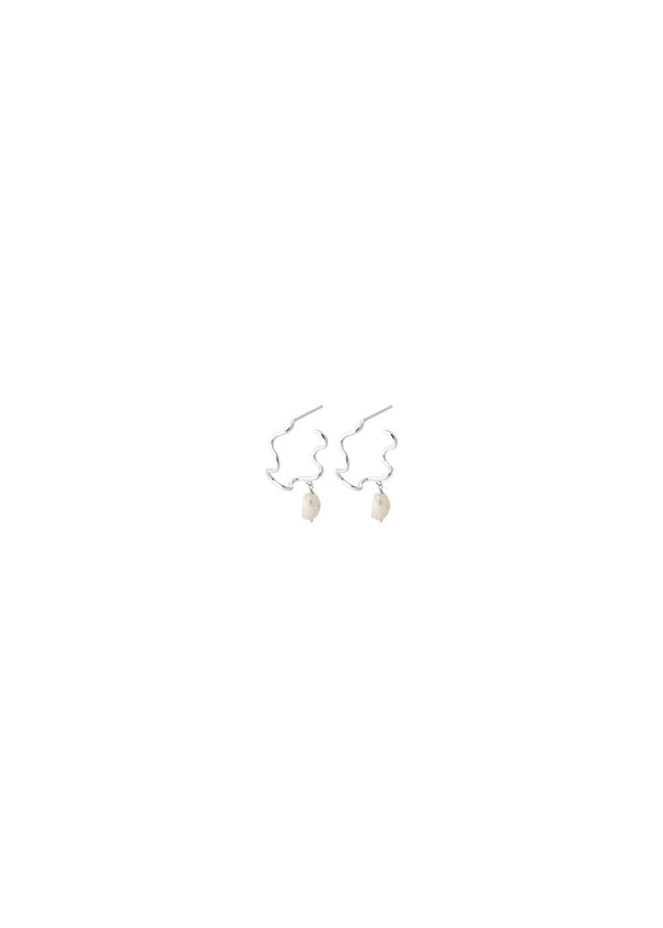 Pernille Corydons Small Bay Earrings - Silver. Køb øreringe her.