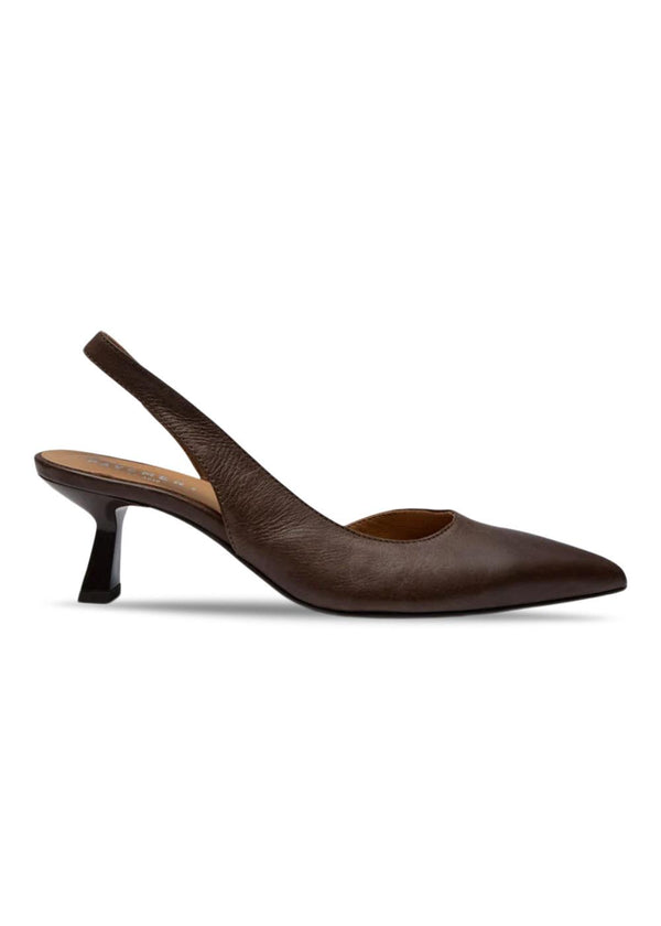 Therese - Brown-Shoes-Pavement-Butler Loftet