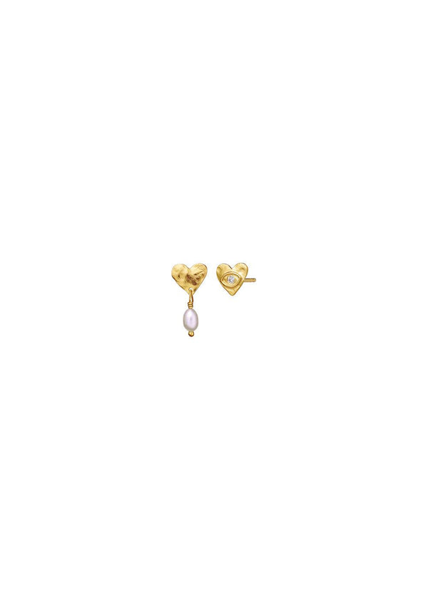 Vesta Earsticks - Gold-Jewellery-Maanesten-Butler Loftet