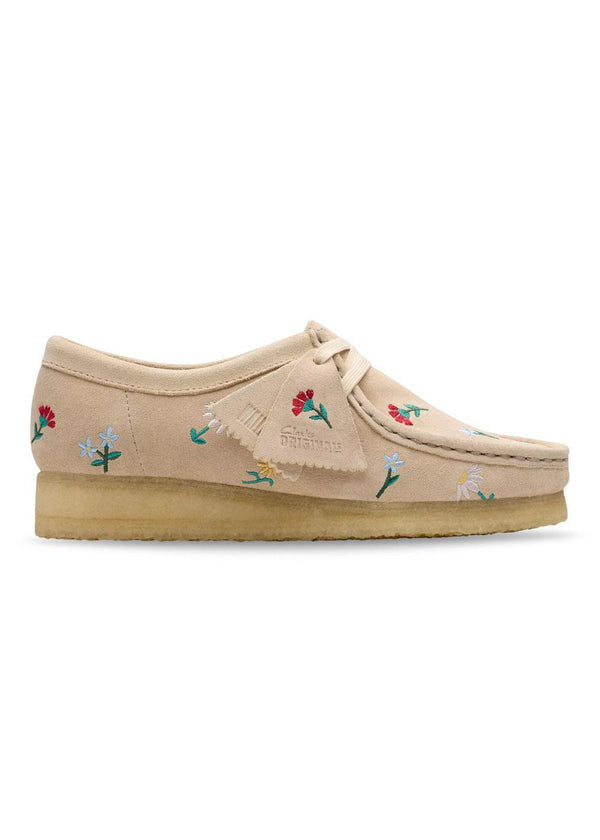 Wallabee. D - Taupe Embroidery-Shoes-Clarks Originals-Butler Loftet
