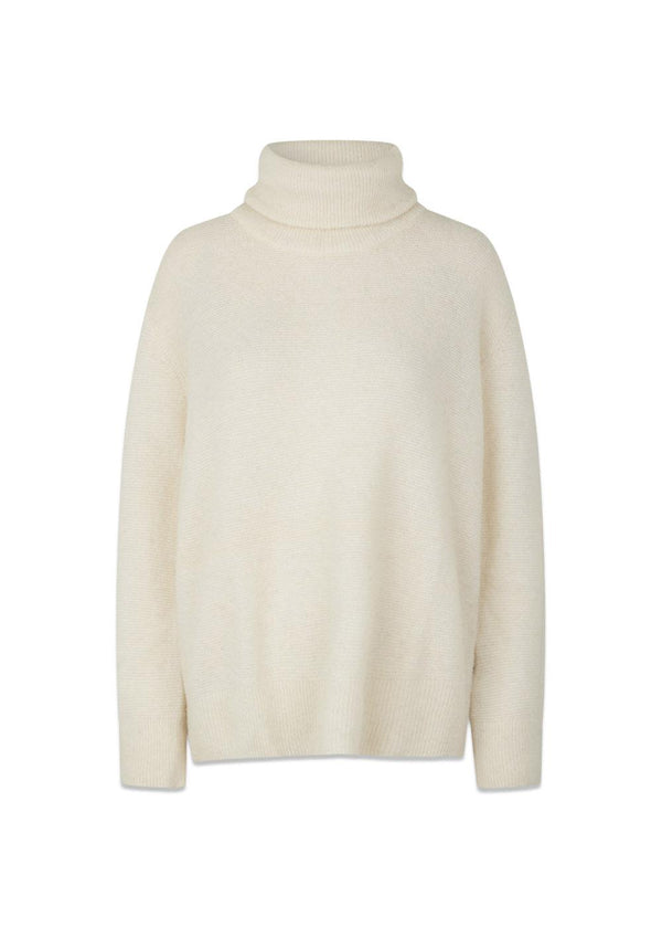 Modströms AdrianMD t-neck - Soft White. Buy knitting here.