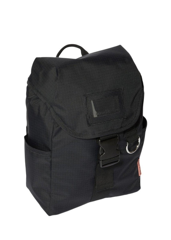 Acne Studios' FN-UX-BAGS000070 - Black. Køb rygsække her.