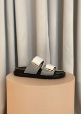 Marnis FUSSBETT SHOE - Lily White/Dolphin. Køb sandaler her.