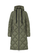 Modström's Kyra coat - Dark Army. Buy down jackets||coats||winter jackets here.