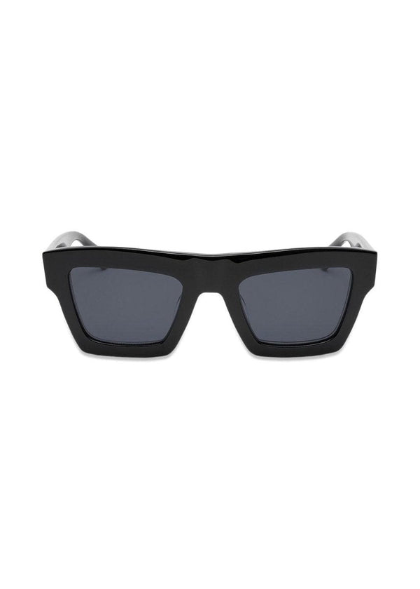By Malene Birgers MAYISH - Black. Køb solbriller her.