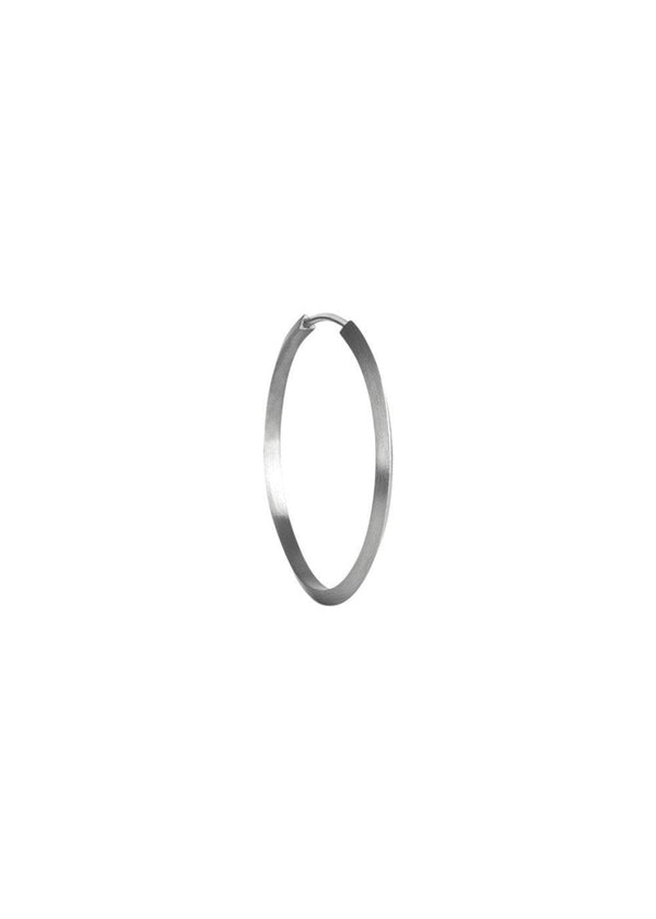 Jane Kønig's Midi hoops - Sterling Silver. Buy earrings here.