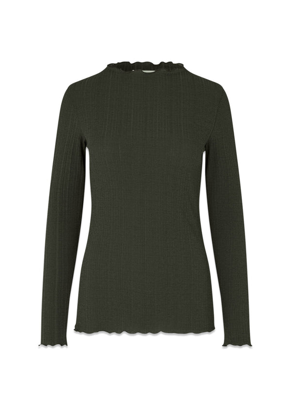 Modströms OasisMD t-neck - Deep Pine. Køb toppe her.