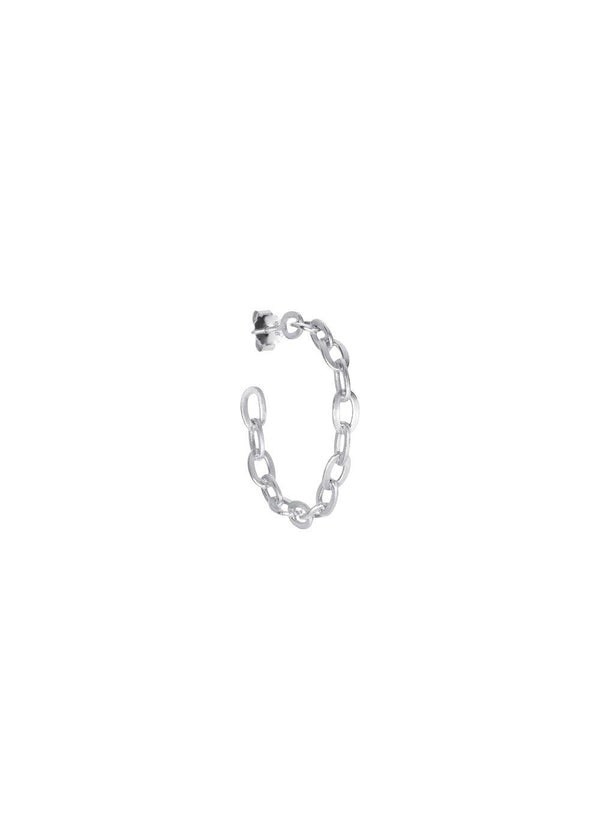 Jane Kønig's ROW CHAIN ​​HOOP - Silver. Buy earrings here.