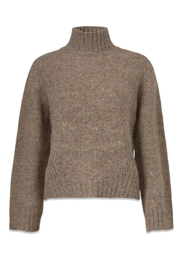 Modströms Sanka t-neck - Camel. Køb strik her.