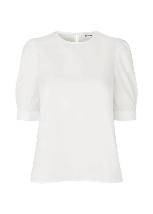 Modströms Tinna top - Off White. Køb toppe her.
